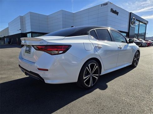 Used 2023 Nissan Sentra SR w/ SR Premium Package image 6