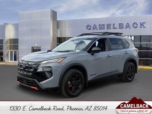 Used 2025 Nissan Rogue SV AWD/4WD image 1