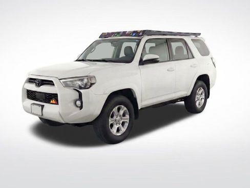 Used 2020 Toyota 4Runner SR5 Premium w/ Moonroof Package image 2
