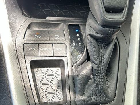 Used 2020 Toyota RAV4 XLE FWD image 27