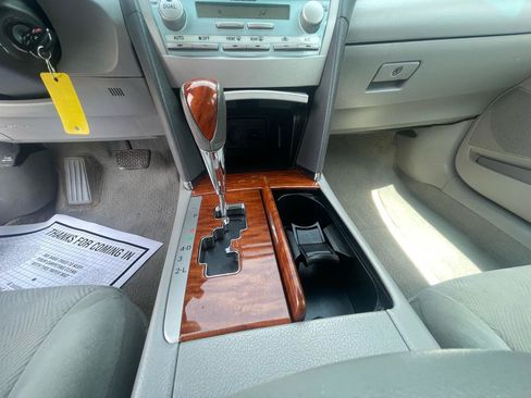 Used 2009 Toyota Camry XLE FWD image 14