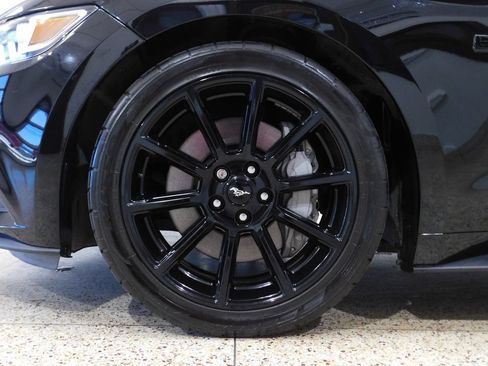 Used 2016 Ford Mustang GT Premium w/ Equipment Group 401A RWD image 31