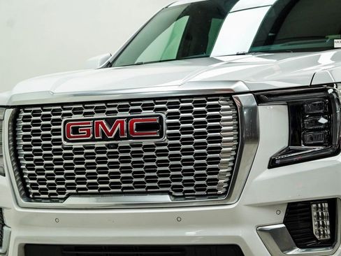Used 2024 GMC Yukon Denali image 2