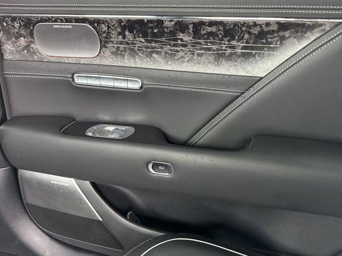 Used 2025 Genesis G90 3.5T image 15