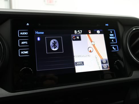 Used 2016 Toyota Tacoma TRD Off-Road image 39