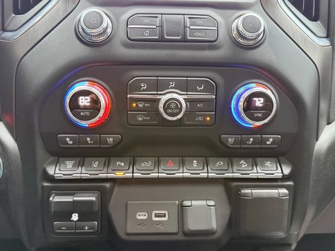 Used 2022 GMC Sierra 2500 AT4 w/ AT4 Premium Plus Package image 29