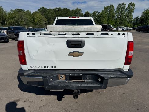 Used 2008 Chevrolet Silverado 2500 W/T w/ Snow Plow Prep Package AWD/4WD image 4