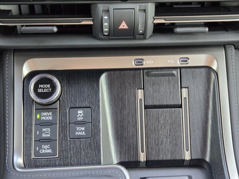 Certified 2025 Lexus GX 550 Overtrail image 26