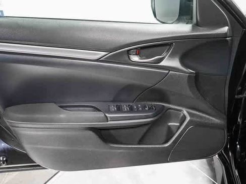 Used 2018 Honda Civic Sport image 21