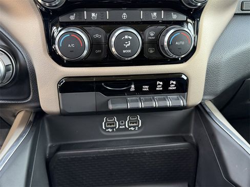 Used 2022 RAM 1500 Laramie image 29