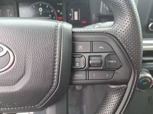 Certified 2025 Toyota Tacoma SR5 image 19