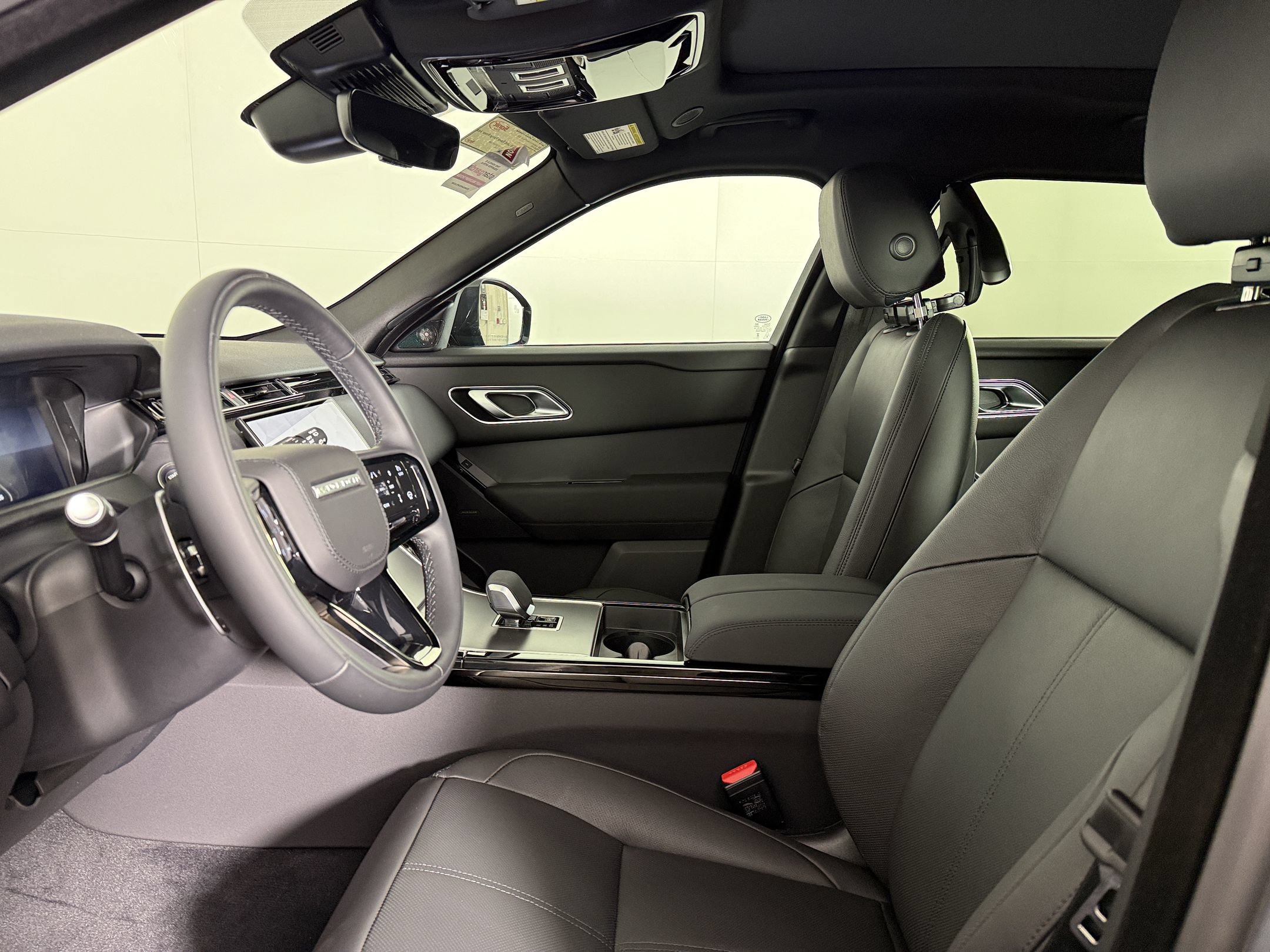 New 2026 Land Rover Range Rover Velar S AWD/4WD image 5