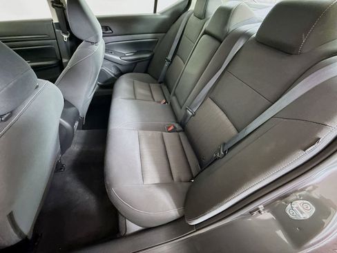 Used 2024 Nissan Altima 2.5 SV FWD image 20