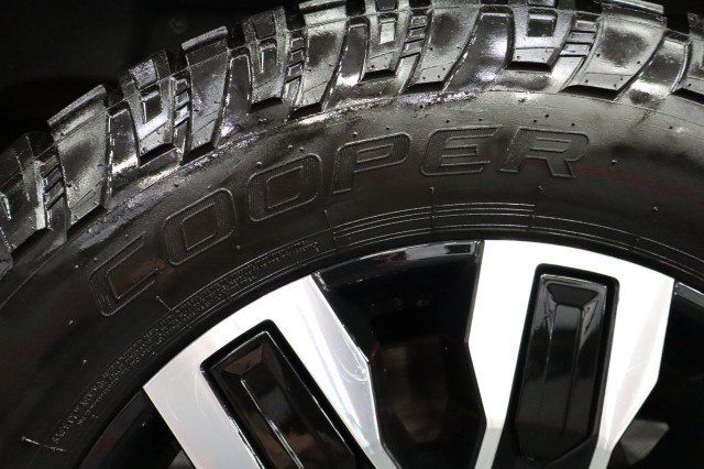 Used 2024 GMC Sierra 2500 Denali Ultimate AWD/4WD image 93