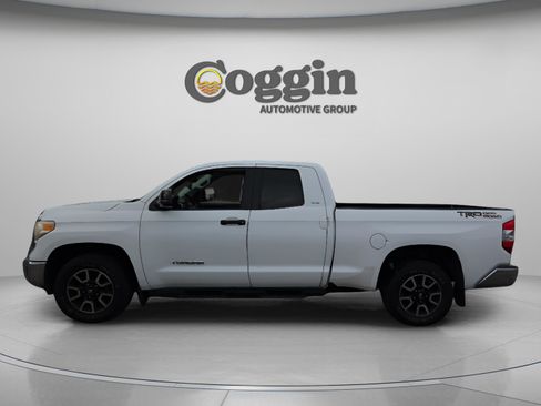 Used 2016 Toyota Tundra image 2