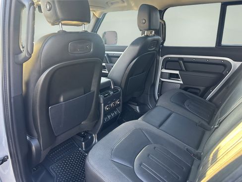 Used 2020 Land Rover Defender 110 S image 12