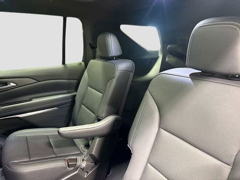 New 2026 Chevrolet Traverse LT w/ Sun and Wheel Package AWD/4WD image 28