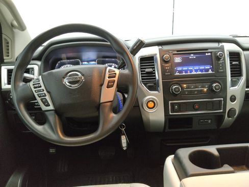 Used 2019 Nissan Titan SV RWD image 22