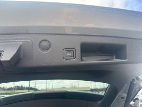 Used 2024 Chevrolet Equinox LT image 24