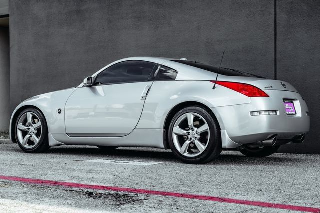 Used 2008 Nissan 350Z Touring w/ Cargo Convenience Pkg RWD image 4