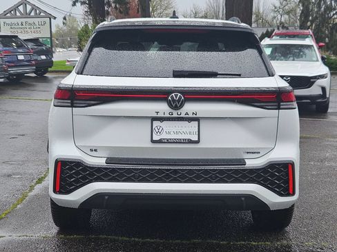 New 2026 Volkswagen Tiguan SE R-Line AWD/4WD image 4