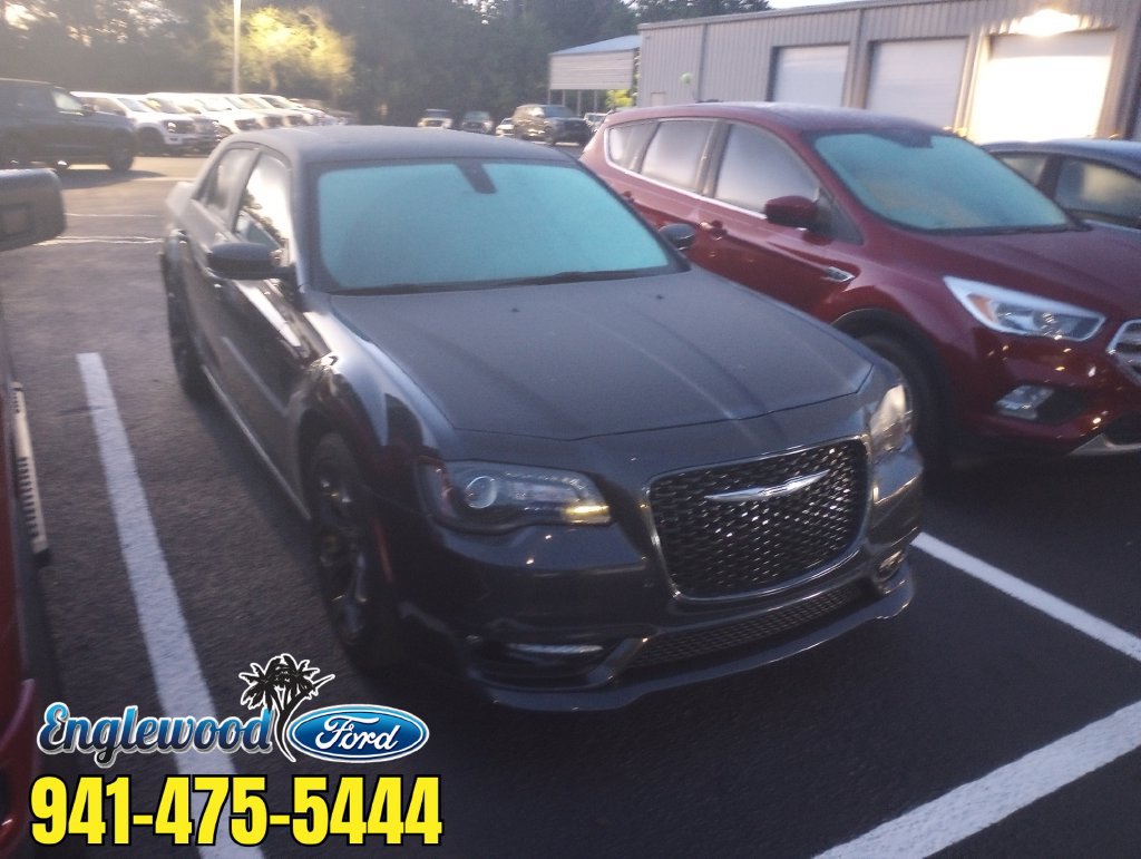 Used 2018 Chrysler 300 S w/ 300S Premium Group RWD image 1