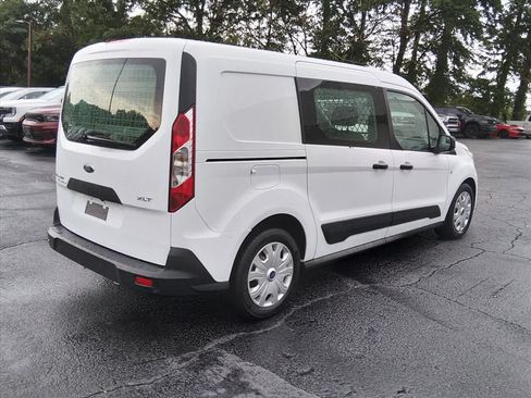Used 2023 Ford Transit Connect XLT FWD image 4