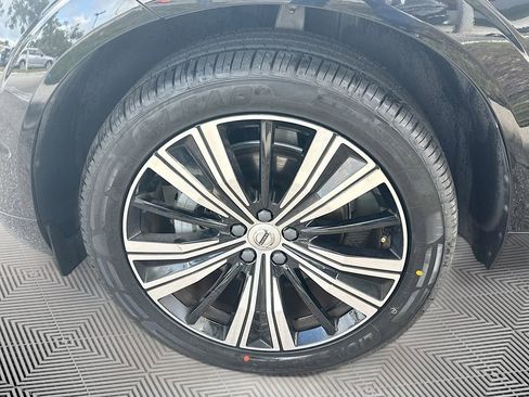 Used 2023 Volvo XC60 B5 Plus w/ Protection Package Premier image 34