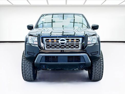 Used 2023 Nissan Frontier SV w/ Technology Package image 2