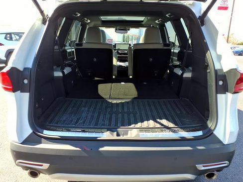 Certified 2025 Toyota Grand Highlander AWD Hybrid image 10