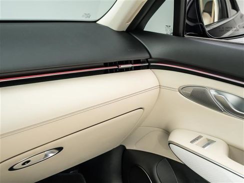 New 2026 Genesis GV70 2.5T Advanced AWD/4WD image 29