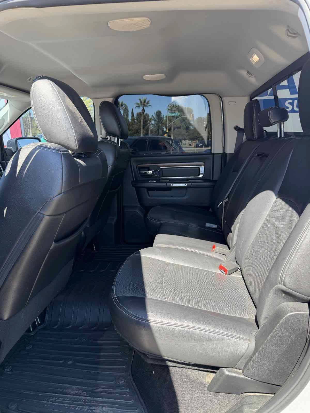 Used 2017 RAM 1500 Laramie AWD/4WD image 29