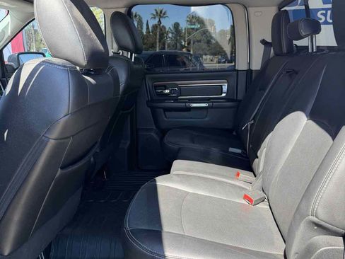 Used 2017 RAM 1500 Laramie image 29