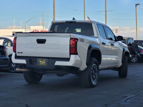 Used 2024 Toyota Tacoma TRD Off-Road image 4