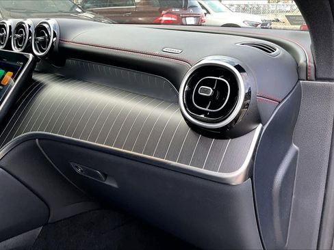 Used 2026 Mercedes-Benz GLC 43 AMG 4MATIC image 19