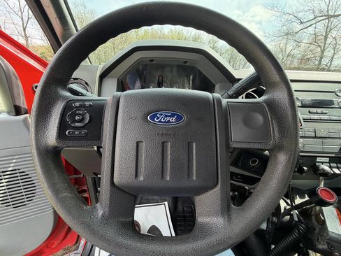 Used 2016 Ford F550 4x4 Regular Cab Super Duty image 26