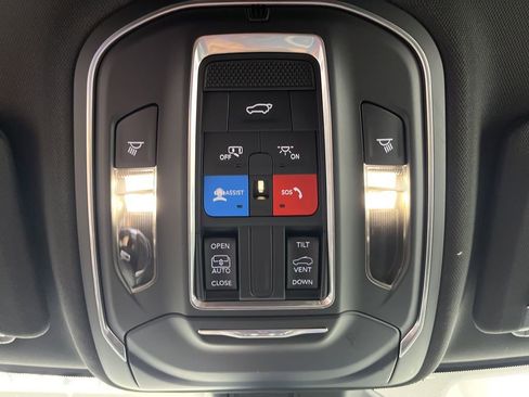 New 2025 Jeep Grand Cherokee L Altitude RWD image 22