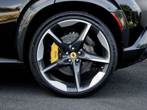 Used 2023 Ferrari Purosangue AWD/4WD image 18