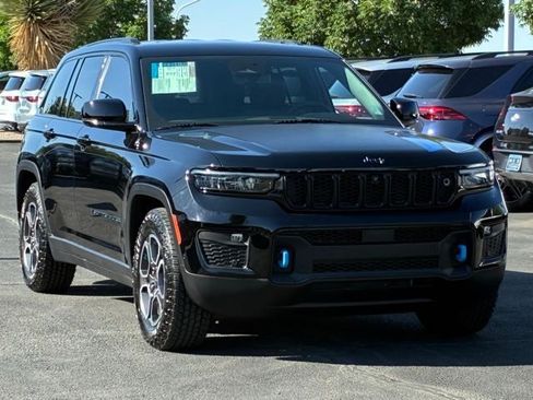 Used 2023 Jeep Grand Cherokee Trailhawk w/ Advanced Protech Group II AWD/4WD image 4