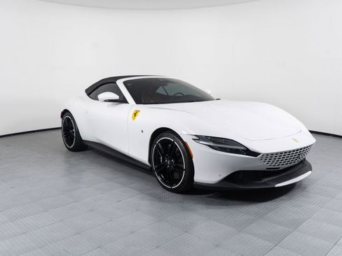 Certified 2025 Ferrari Roma Spider image 34