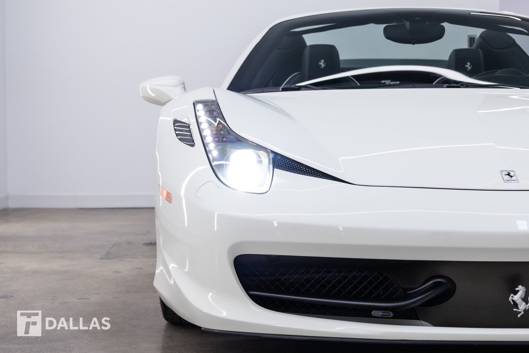 Used 2013 Ferrari 458 Spider RWD image 25