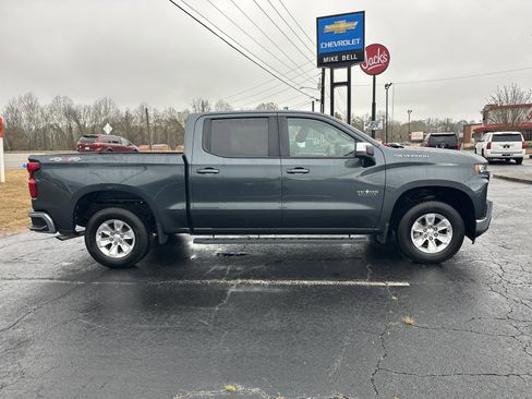 Used 2019 Chevrolet Silverado 1500 LT w/ Texas Edition image 9