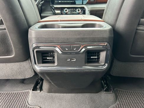 Used 2024 GMC Sierra 2500 Denali Ultimate image 12