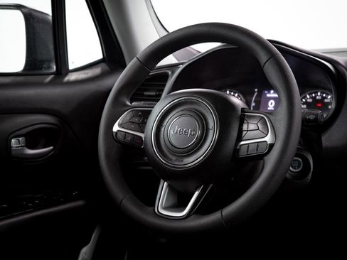 Used 2023 Jeep Renegade Latitude image 20