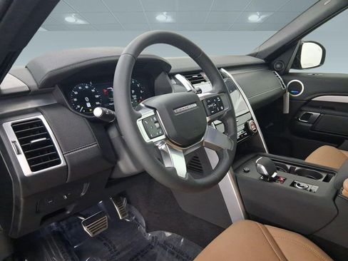 New 2026 Land Rover Discovery Limited Edition image 21