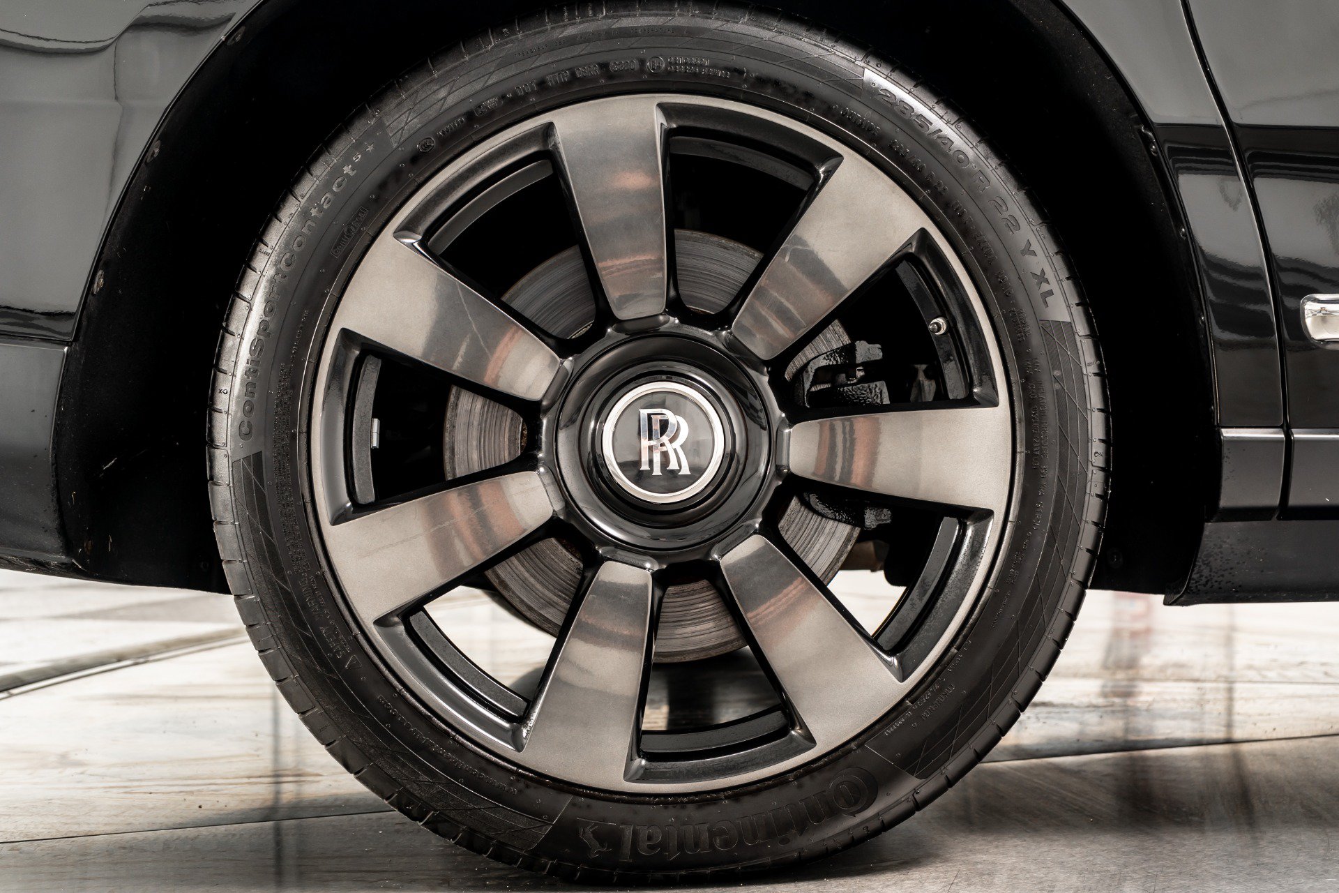 Used 2020 Rolls-Royce Cullinan AWD/4WD image 36