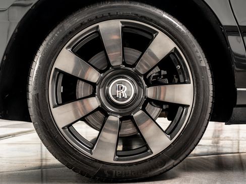 Used 2020 Rolls-Royce Cullinan AWD/4WD image 36