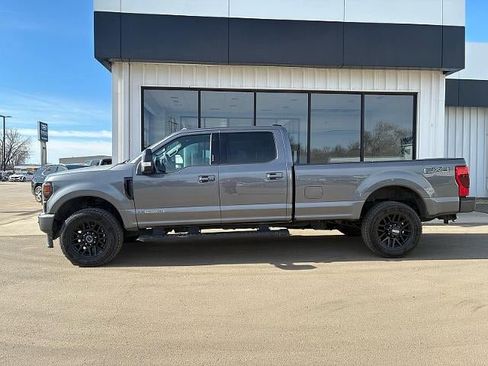Used 2022 Ford F350 Lariat w/ Black Appearance Package image 3