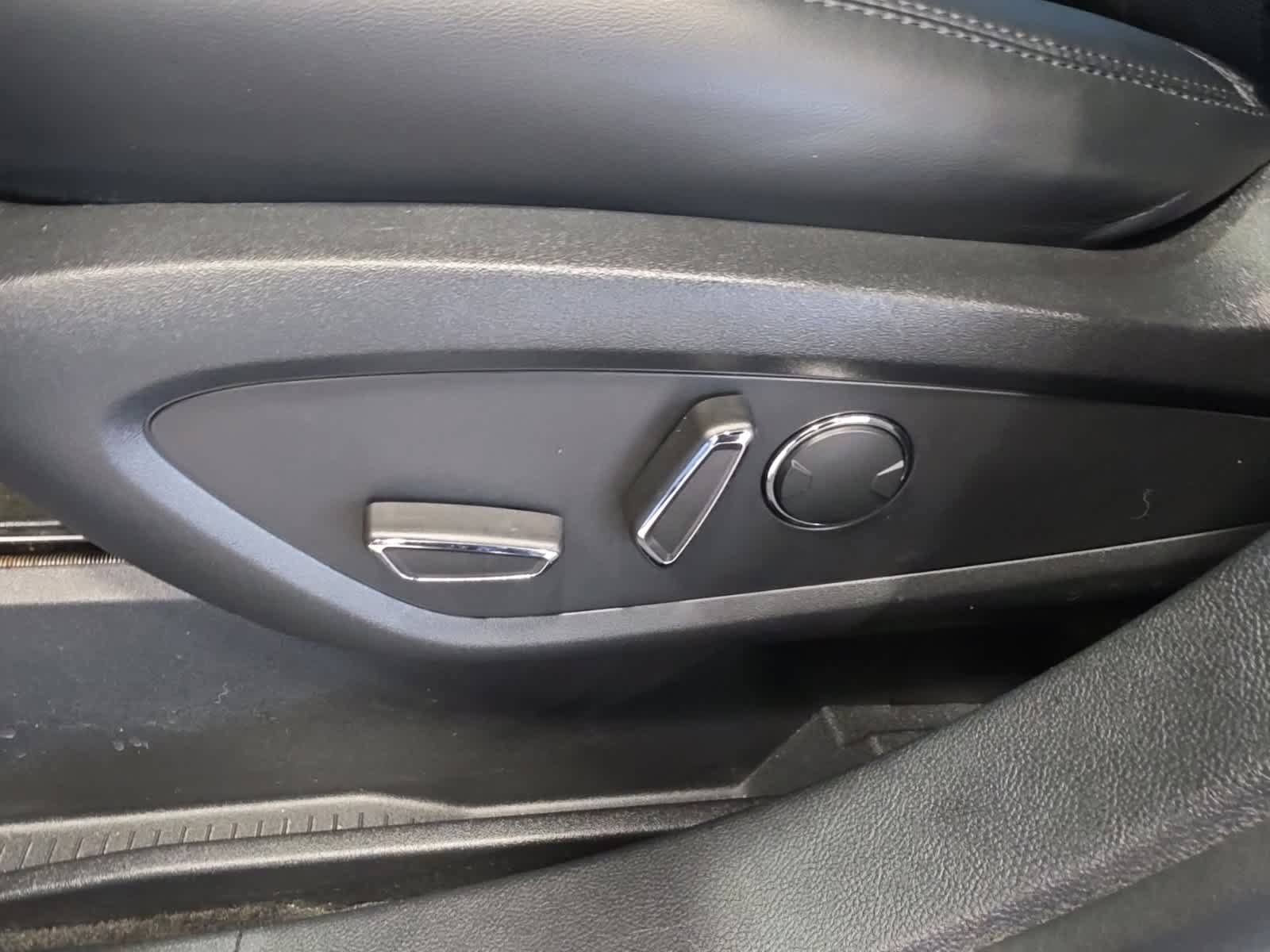 Used 2019 Lincoln Nautilus Reserve AWD/4WD image 19