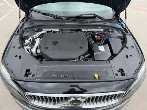 Used 2023 Volvo S90 B6 Plus AWD/4WD image 31